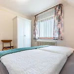 Haus Schultz Traumblick 1 Apartment Hedehusum
